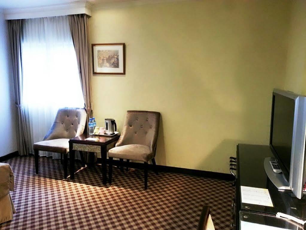 Astar Hotel Тайбей Екстер'єр фото